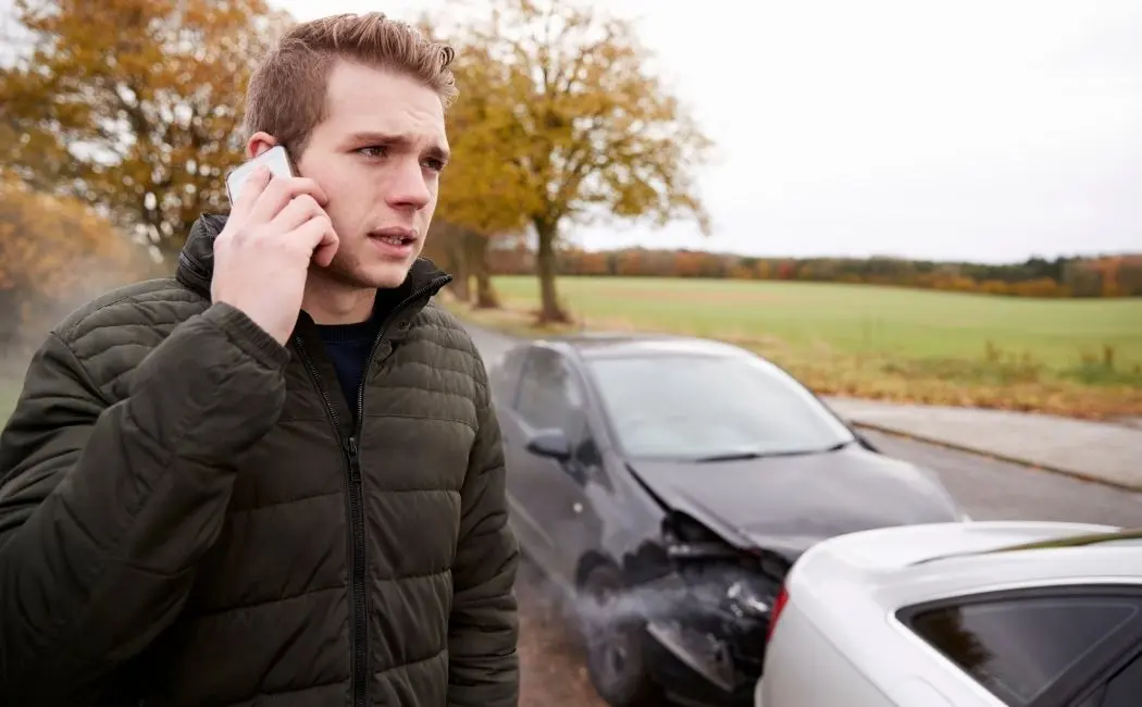 Twoja pewność w trudnych chwilach na drodze: PomocDrogowa.info - Twoje niezawodne źródło pomocy po wypadku samochodowym