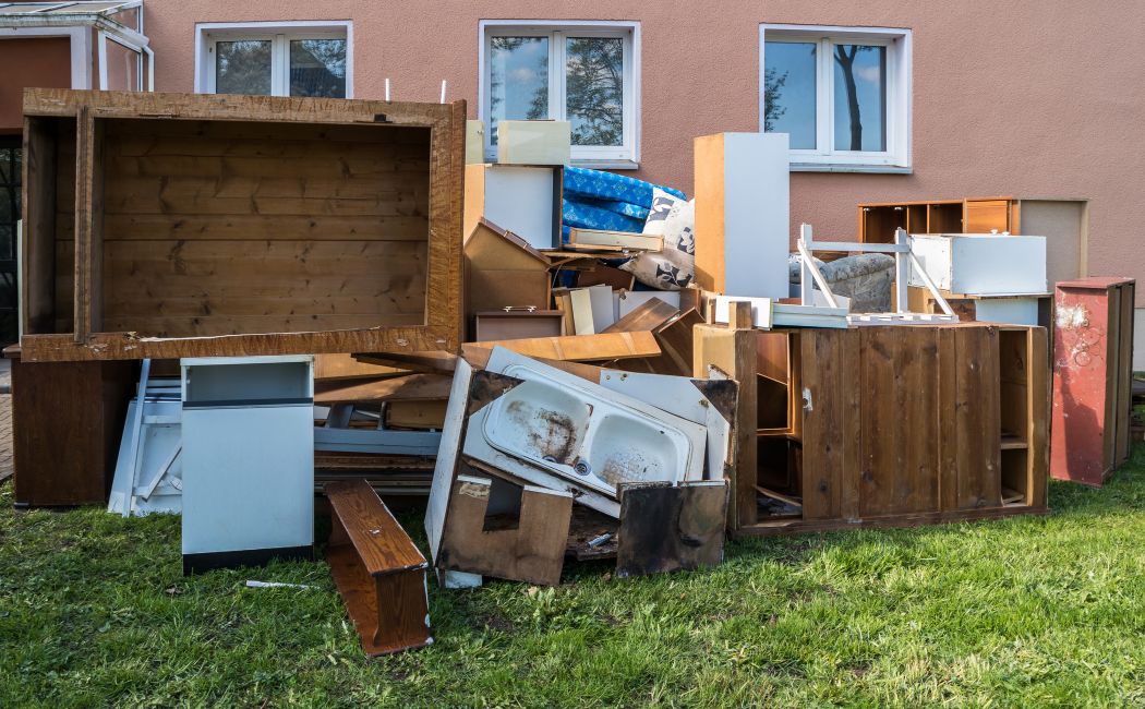 Efektywne usuwanie odpadów budowlanych - jak zadbać o środowisko i utrzymać porządek na placu budowy