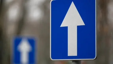 Ulica Chrobrego w Gnieźnie stała się jednokierunkowa. Powodem duża inwestycja