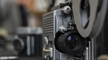 Wajda, bunt i filmowe historie. Tomasz Raczek odwiedzi Gniezno