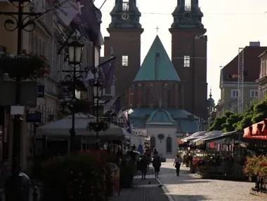 Francuscy uczniowie uczą się zawodu w Gnieźnie i sprawdzają polski rynek pracy