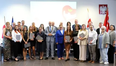 Siedemnastu nauczycieli z awansem. Uroczystość w Gnieźnie
